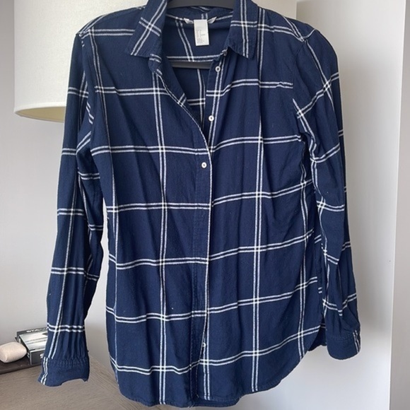 H&M oversize button down top - Picture 3 of 4